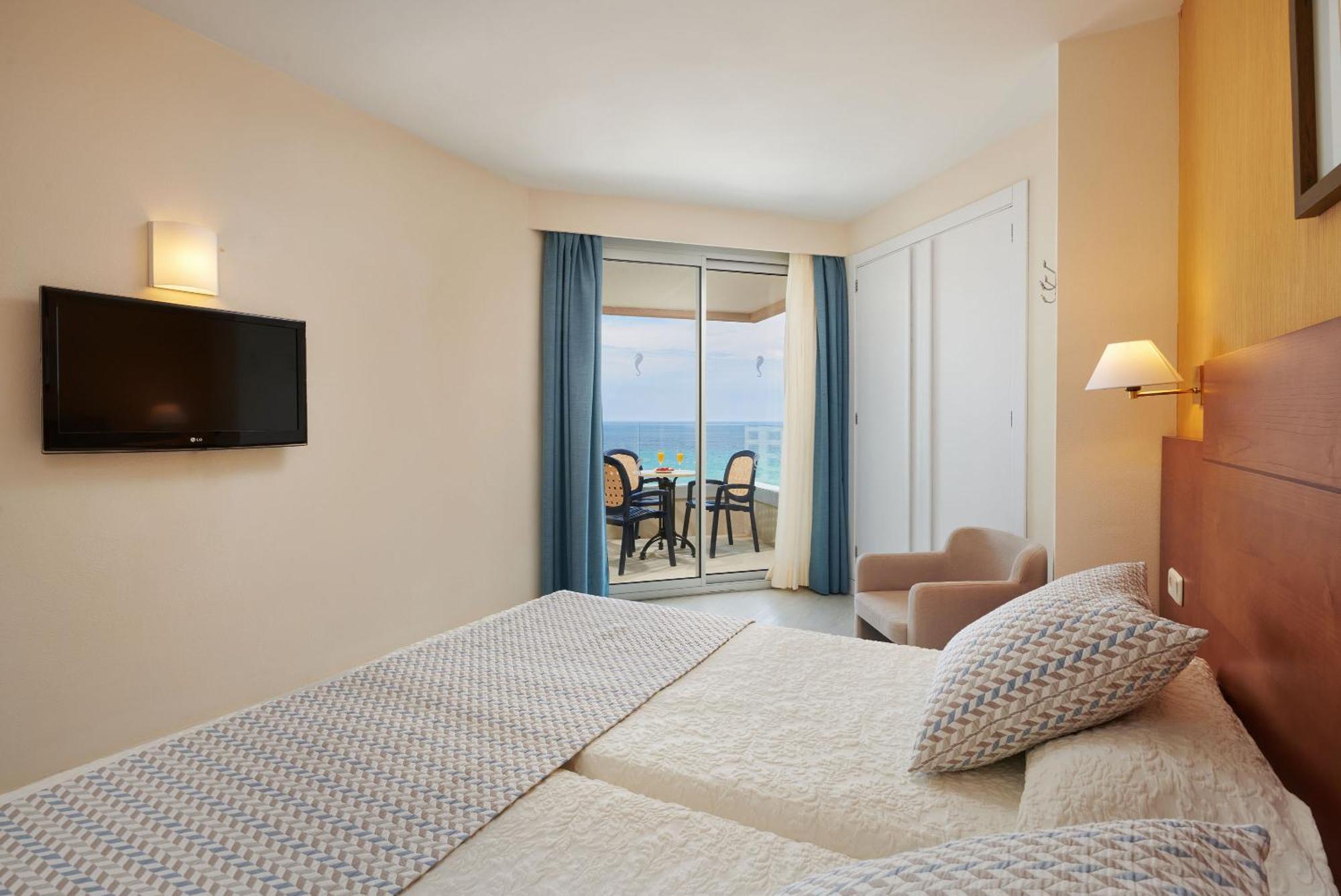 Hipotels Bahia Grande Aparthotel 4*